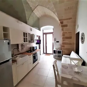 Casa Mima: Locazione Turistica Nel Centro Storico Brindisi